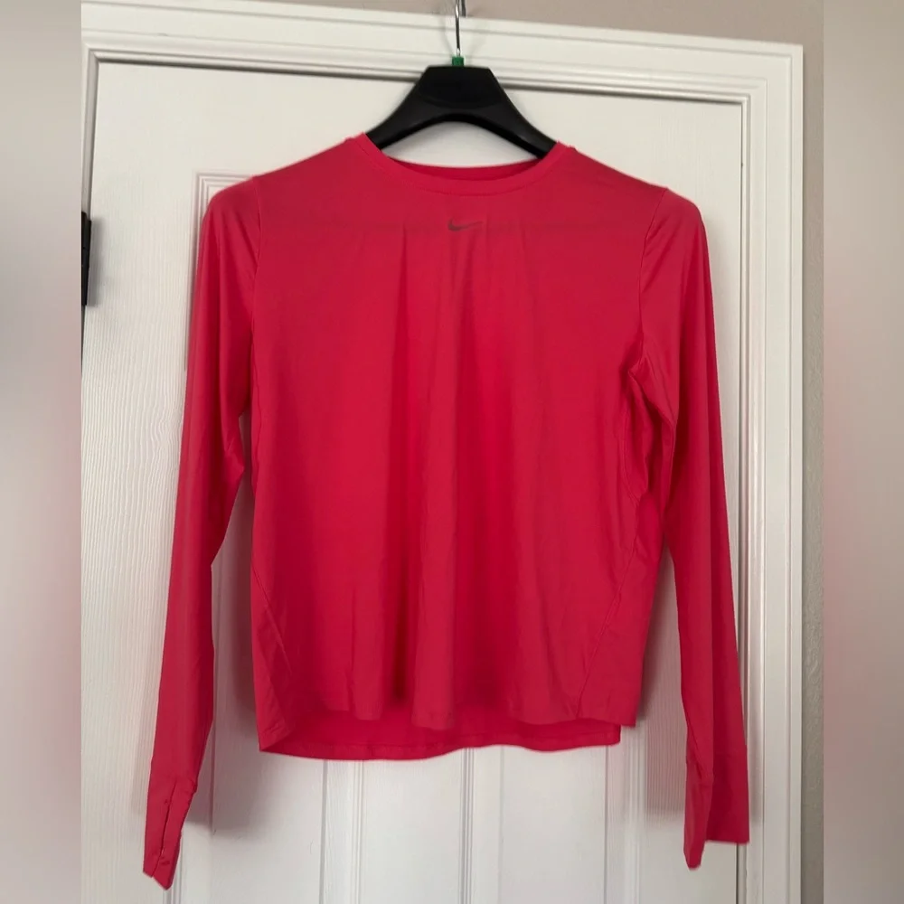 Nike Women's One Classic Dri-FIT Long Sleeve Shirt large Coral pink